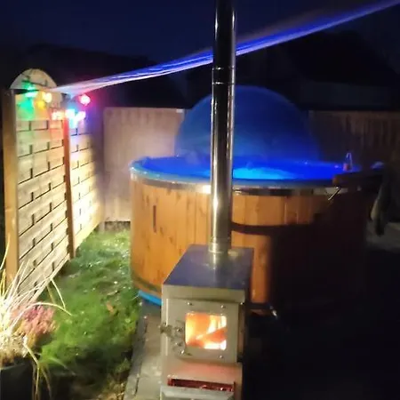 Holiday home Uroczy Z Balia Z Jacuzzi